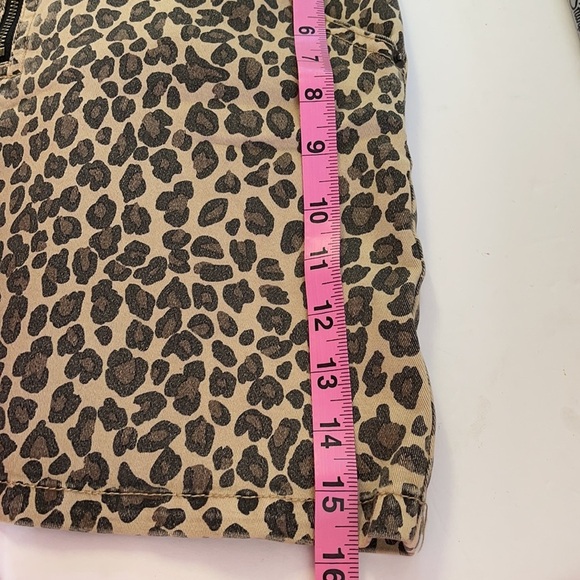 NWT Leopard Print Jean Mini Skirt With Front Pockets Size S - Picture 7 of 7